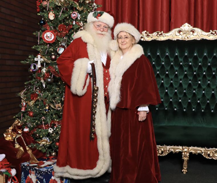 Santa Max & Mrs. Claus
